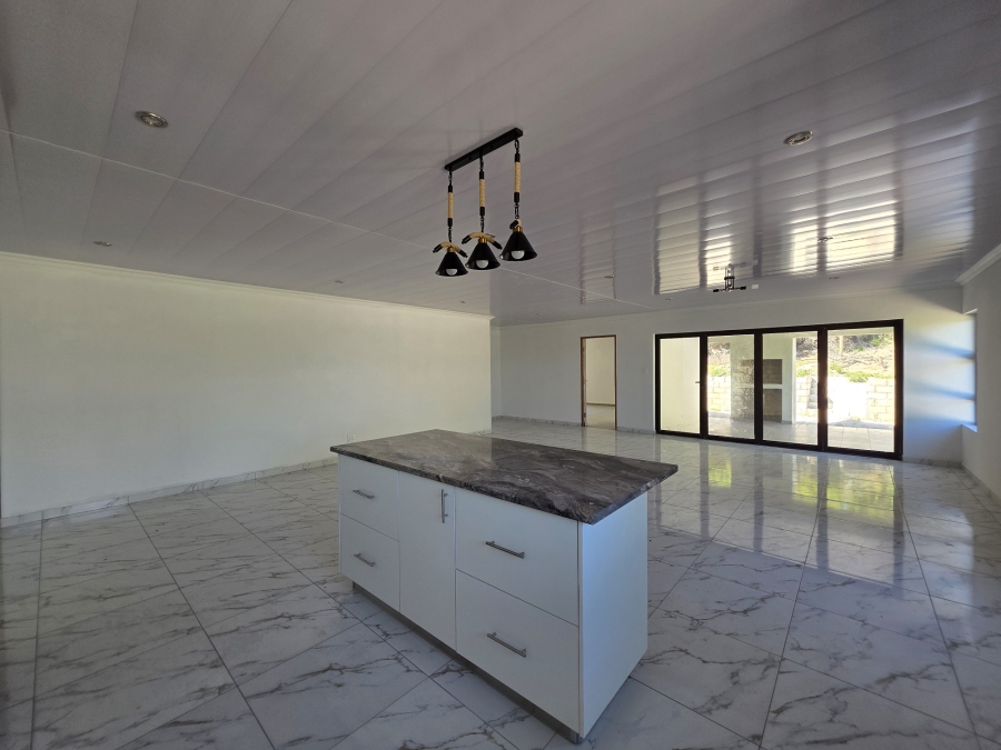 3 Bedroom Property for Sale in Paradise Beach Eastern Cape